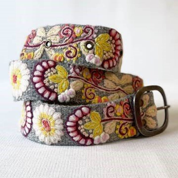 Gray Floral Embroidered Belt