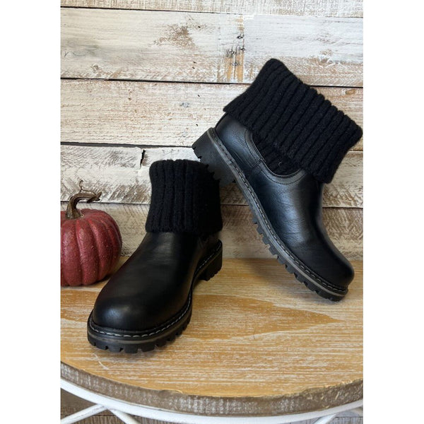 Quiver Boots