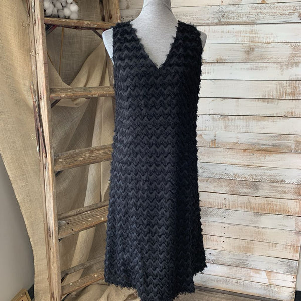 Sleeveless V Neck Textured Chevron