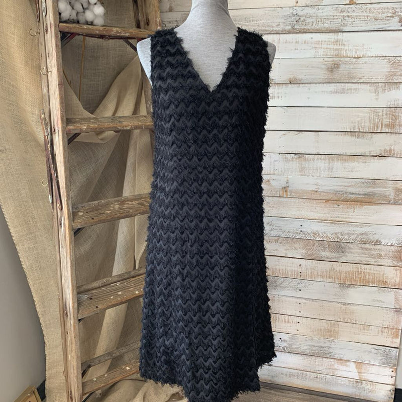 Sleeveless V Neck Textured Chevron