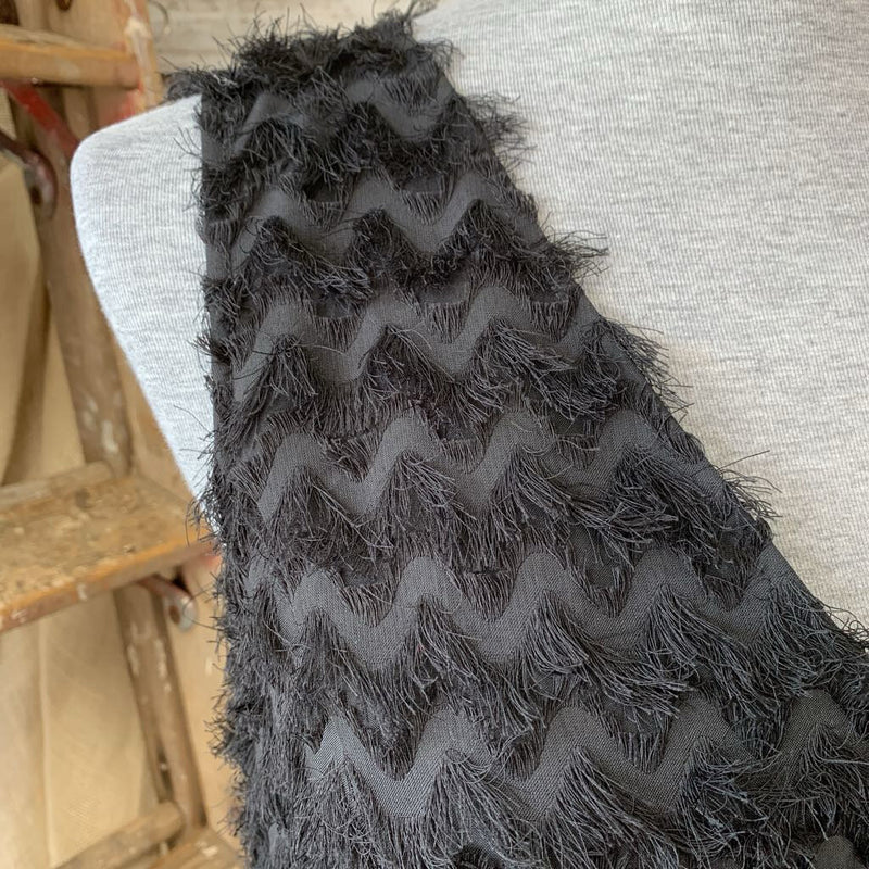 Sleeveless V Neck Textured Chevron