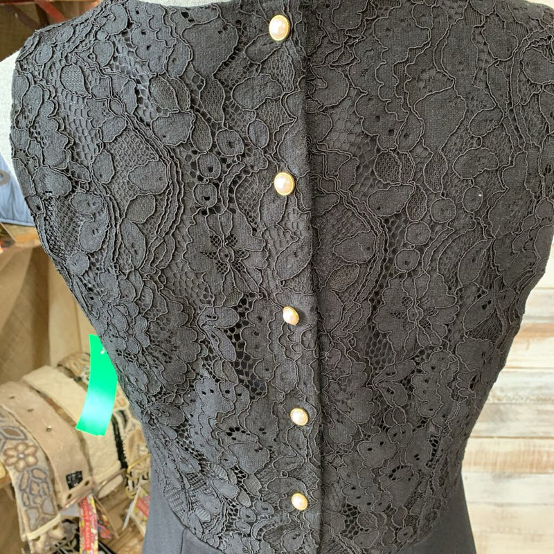NEW Lace Sleeveless