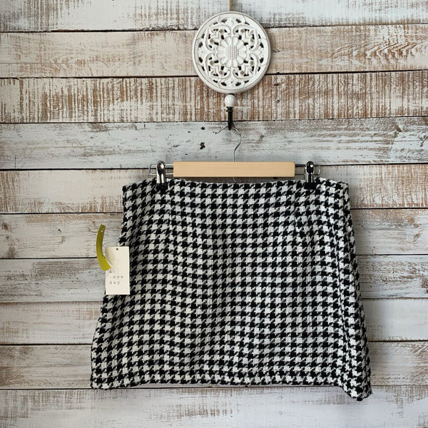 NEW Houndstooth Skirt