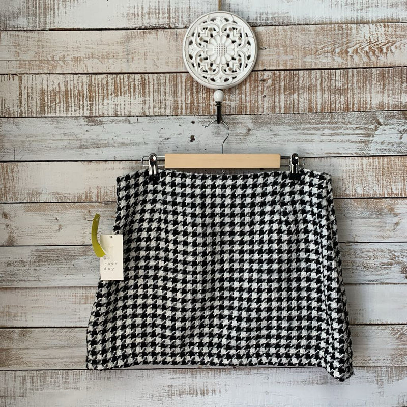 NEW Houndstooth Skirt