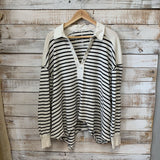 Stripe Half Button